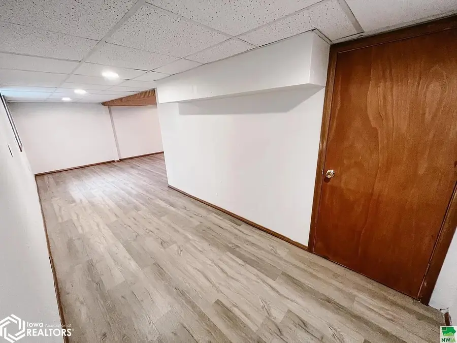 512 NW Colorado Avenue, Orange City, IA 51041 - Image #3