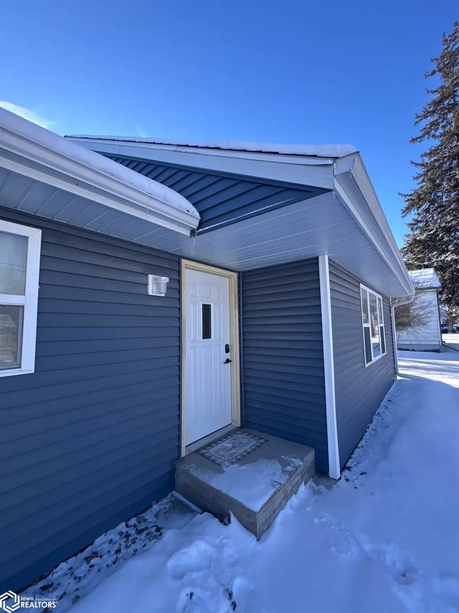 504 E Market Street, New Sharon, IA 50207 - Image #2