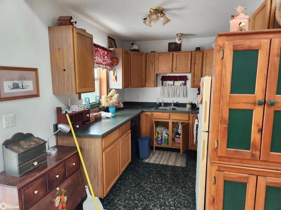 1010 Oakland Drive, Tama, IA 52339 - Image #3