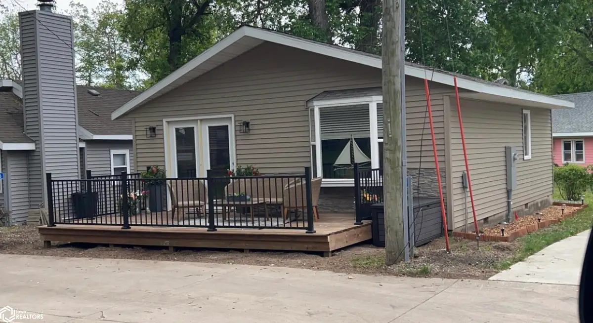 15274 Pascal Street, Clear Lake, IA 50428 - Image #1