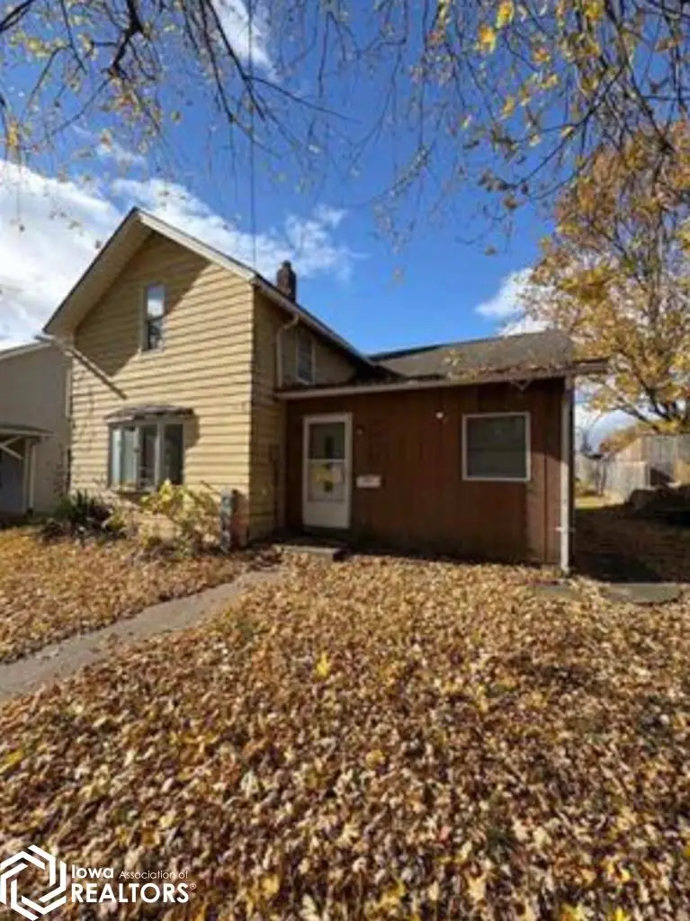 404 Busch St, Muscatine, IA 52761 - Image #1