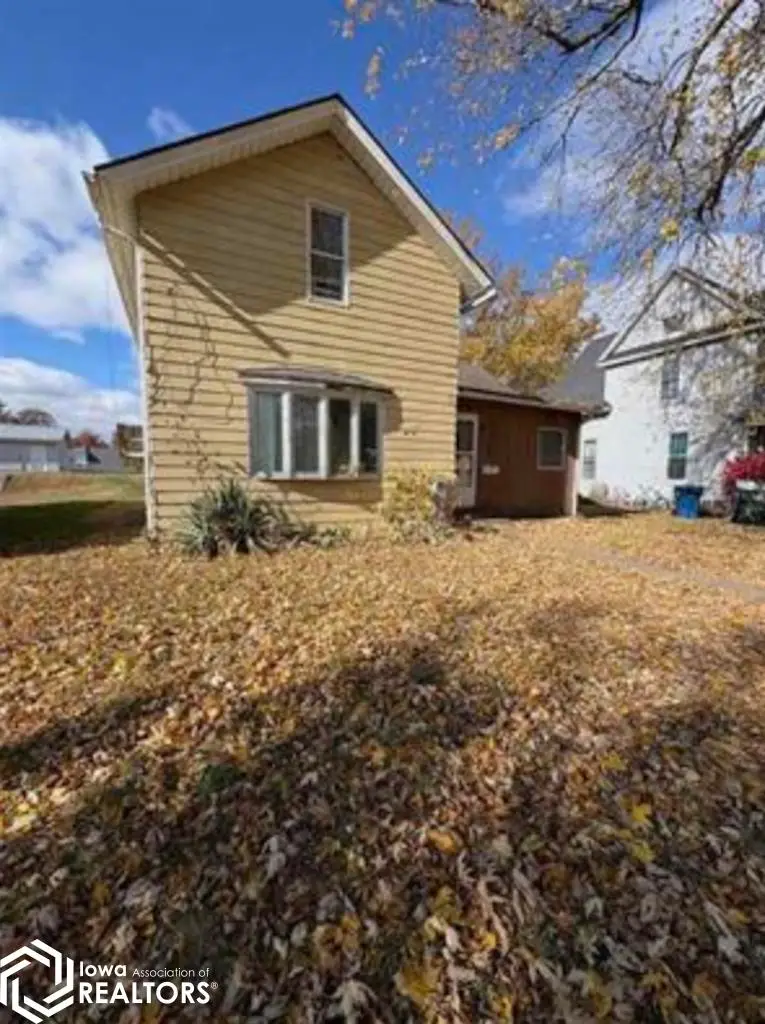 404 Busch St, Muscatine, IA 52761 - Image #2