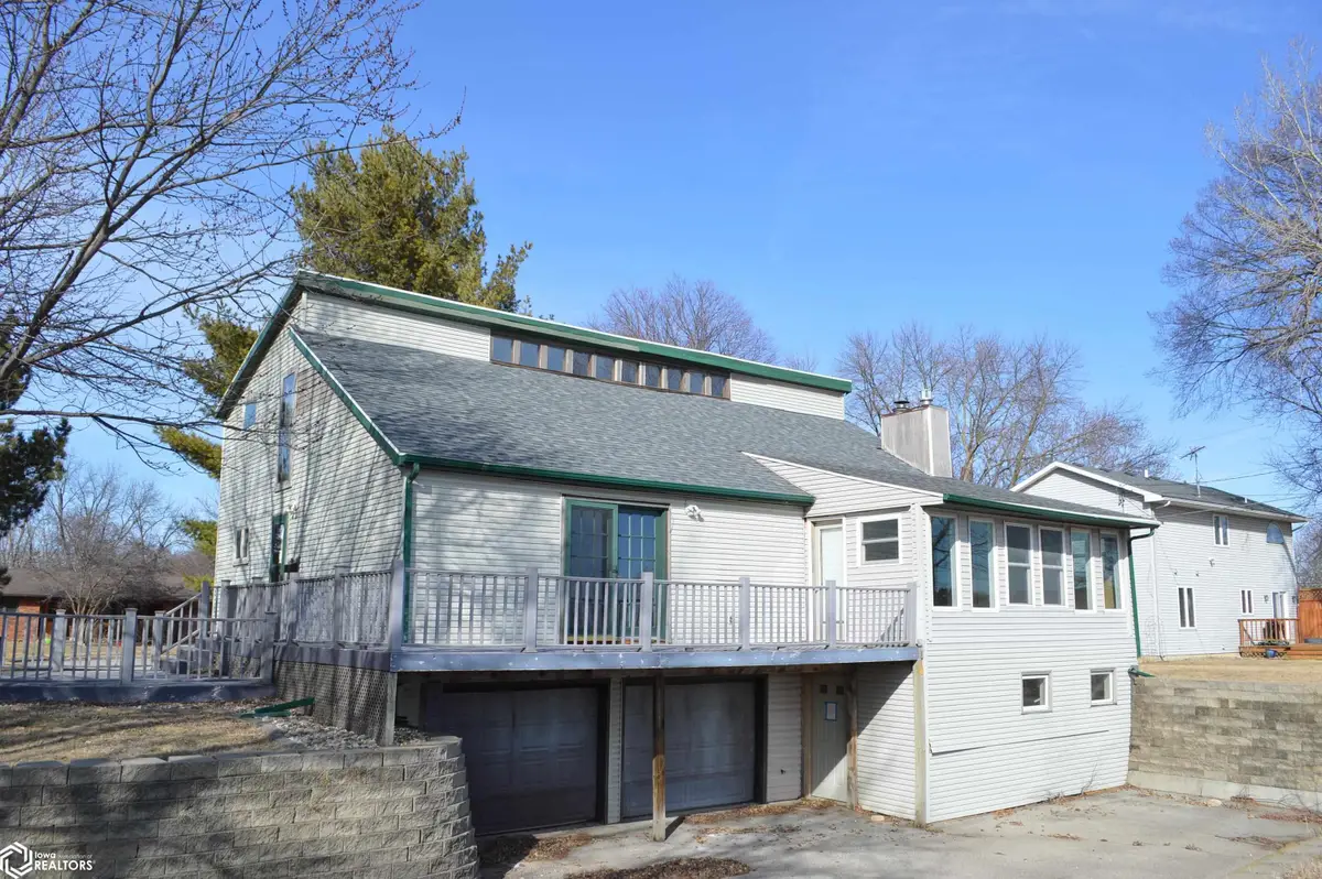 659 3rd Place, Mason City, IA 50401 - #1