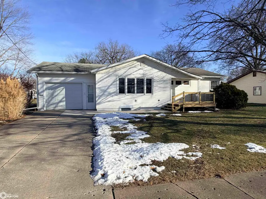 1101 S 8th Street, Fairfield, IA 52556 - Image #2