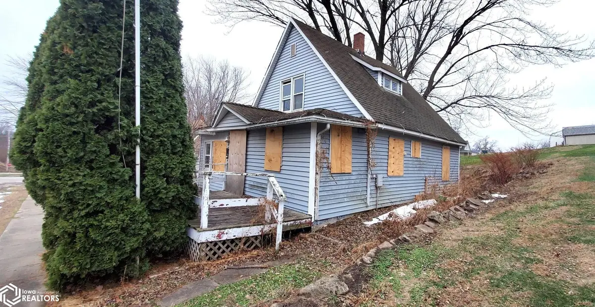 9 N F Street, Albia, IA 52531 - Image #1