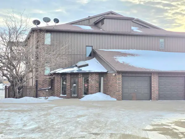 630 Briarstone Drive #1, Mason City, IA 50401