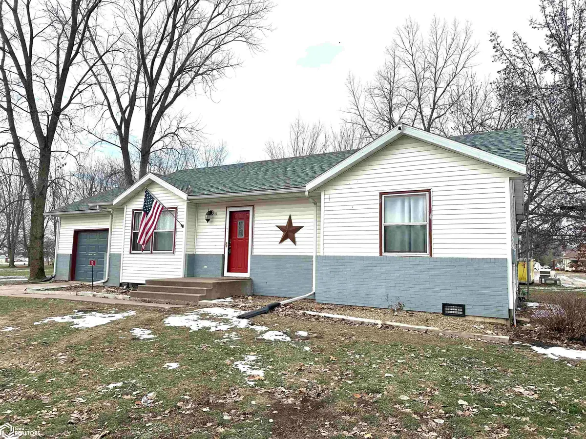 101 N Benbow Street, Hillsboro, IA 52630 - Image #1