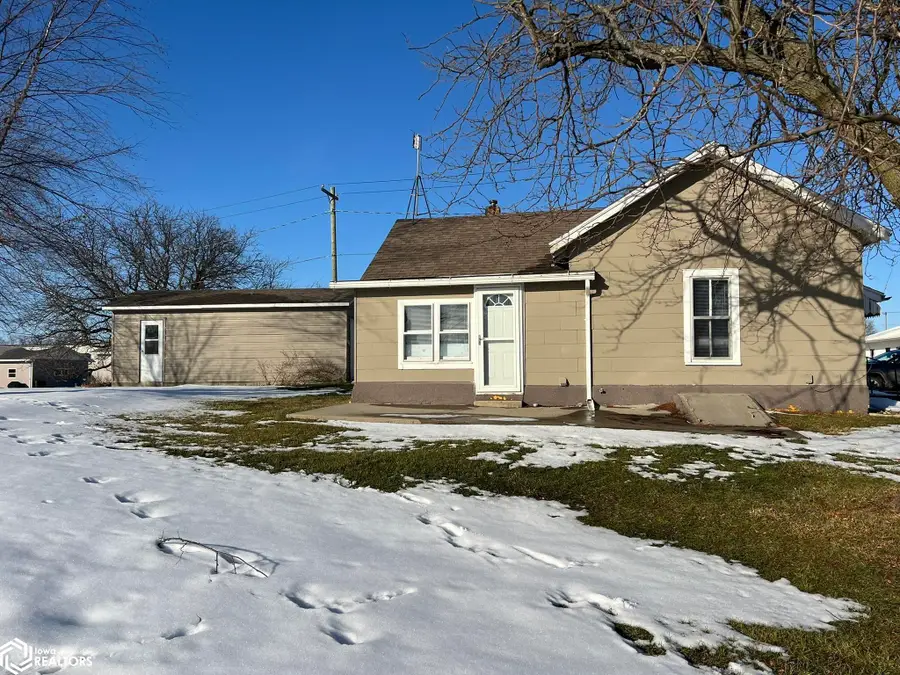 304 S Front Street, Montezuma, IA 50171 - Image #2