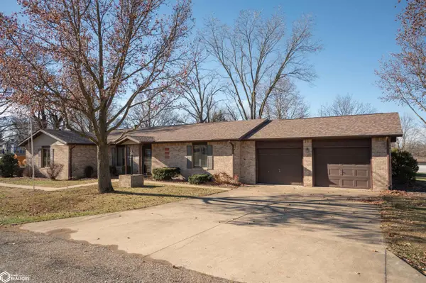 245 S 9th Street, Warsaw, IL 62379