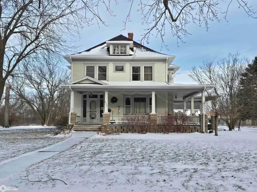 407 E Dubuque Street, Webster City, IA 50595 - #2