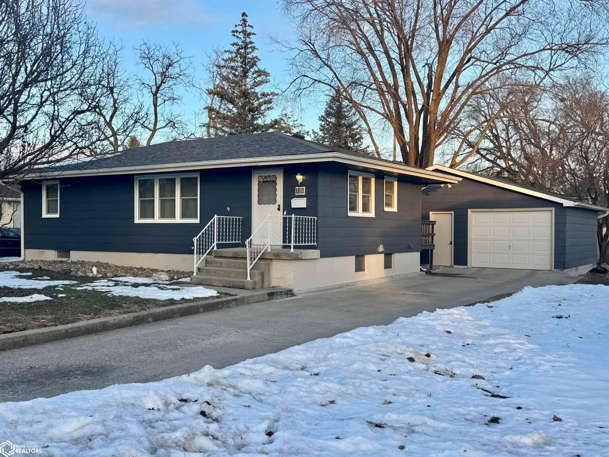 1811 7th, Nevada, IA 50201-1203 - Image #1