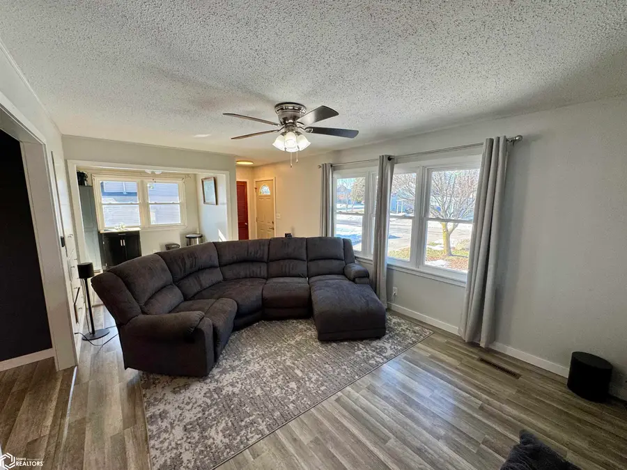 1811 7th, Nevada, IA 50201-1203 - Image #3