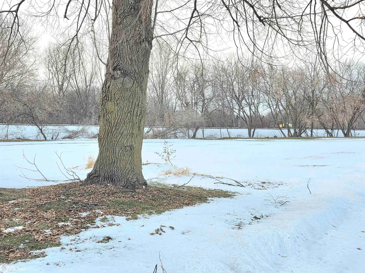 110 N Kentucky Avenue, Mason City, IA 50401 - Image #1