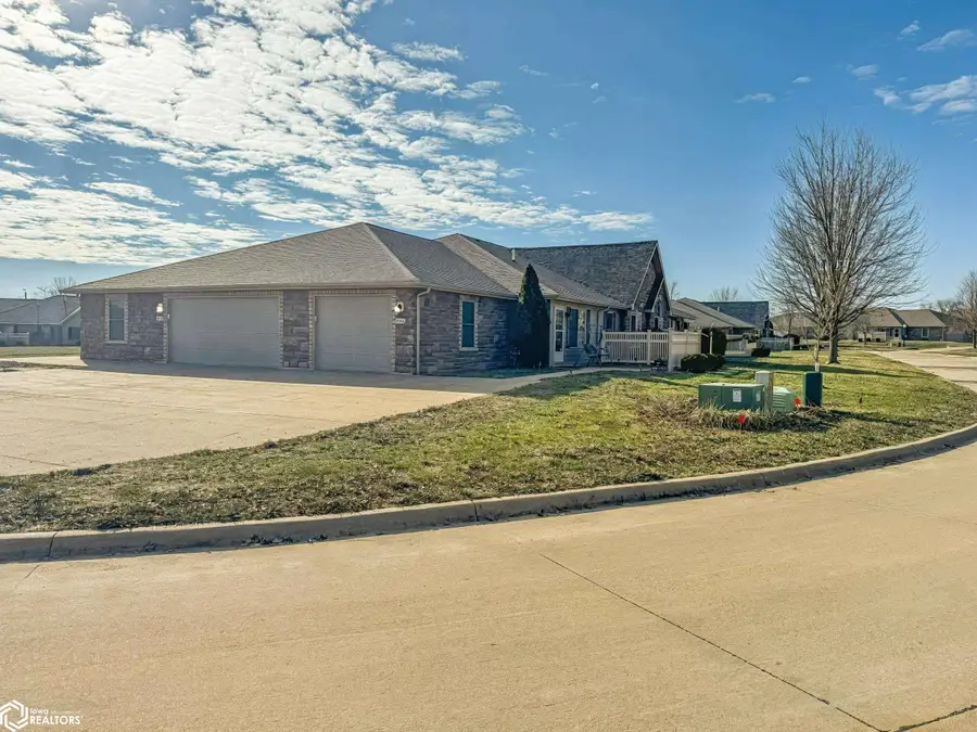 4922 Grand View Lane, Fort Madison, IA 52627 - Image #3