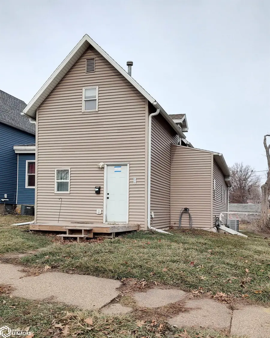 610 E Linn Street, Marshalltown, IA 50158 - Image #2