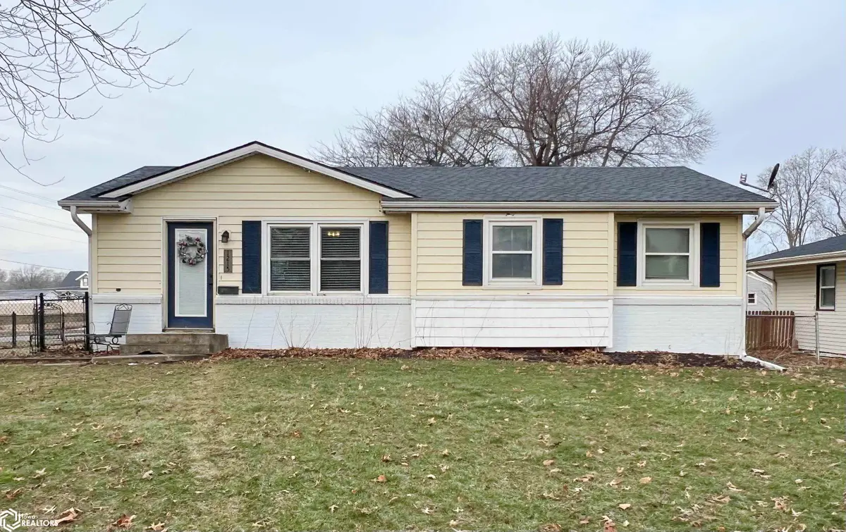1215 E 13th Street S, Newton, IA 50208 - #1