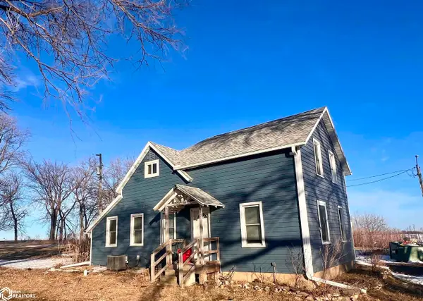 495 Wren Avenue, Ackley, IA 50601