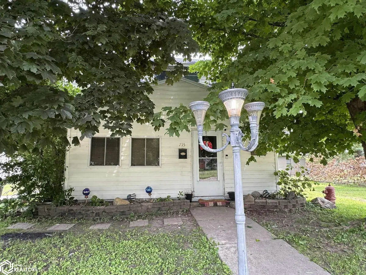 715 N 11th Street, Centerville, IA 52544 - Image #1