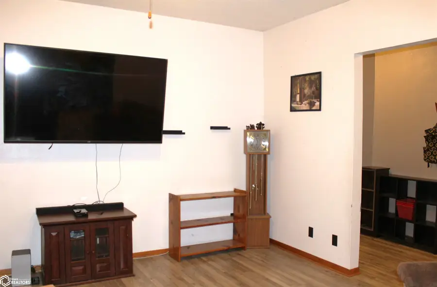 108 N Bloomfield Avenue, Bloomfield, IA 52537 - Image #3