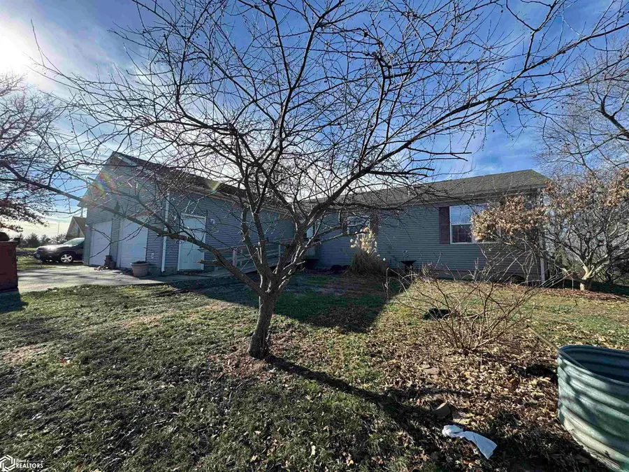 1100 N Park Avenue, Centerville, IA 52544 - Image #2