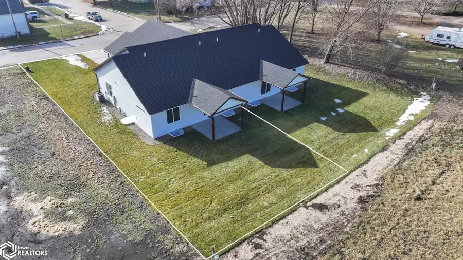 204 E Lillian Avenue, Conrad, IA 50621 - #3