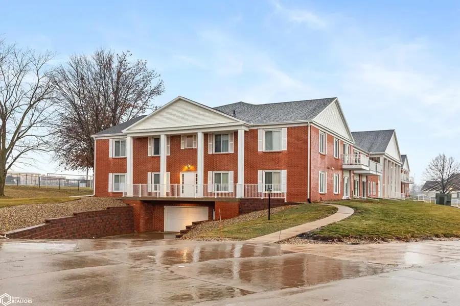 514 Olive Street E, Marshalltown, IA 50158 - Image #3