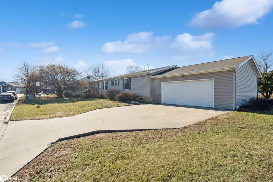 202 Park Place Nw, State Center, IA 50247 - Image #2
