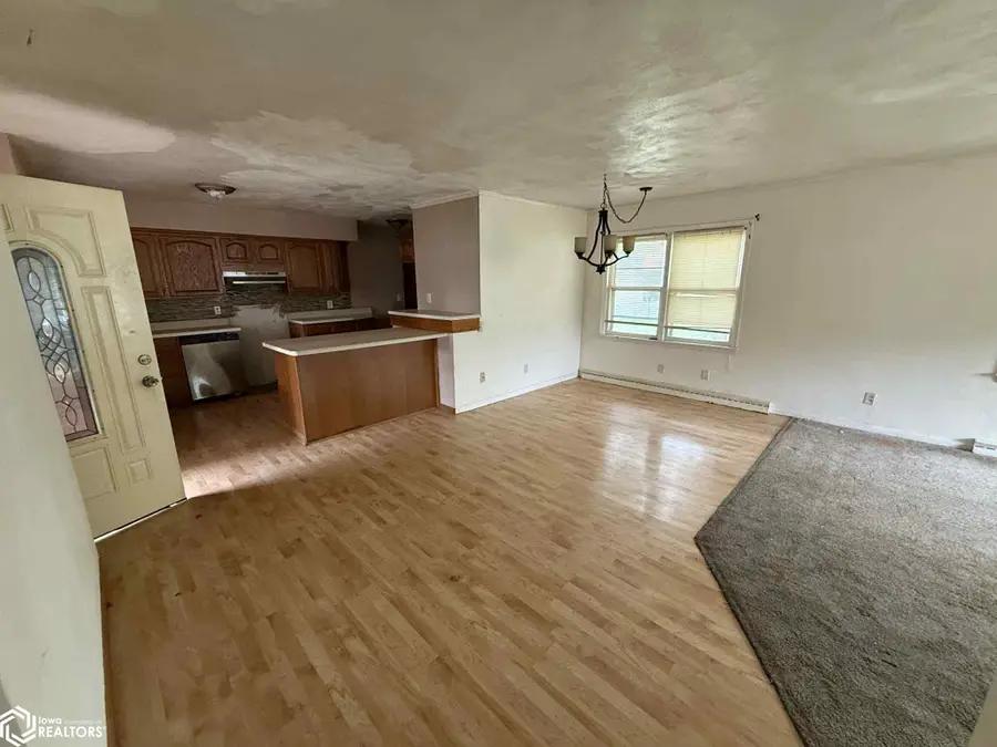 514 W Vine Street, Mount Pleasant, IA 52641 - #2