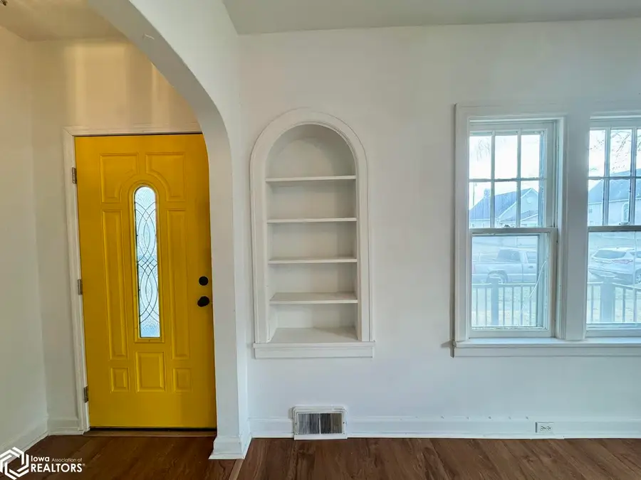 905 S 10th Street, Burlington, IA 52601 - Image #3