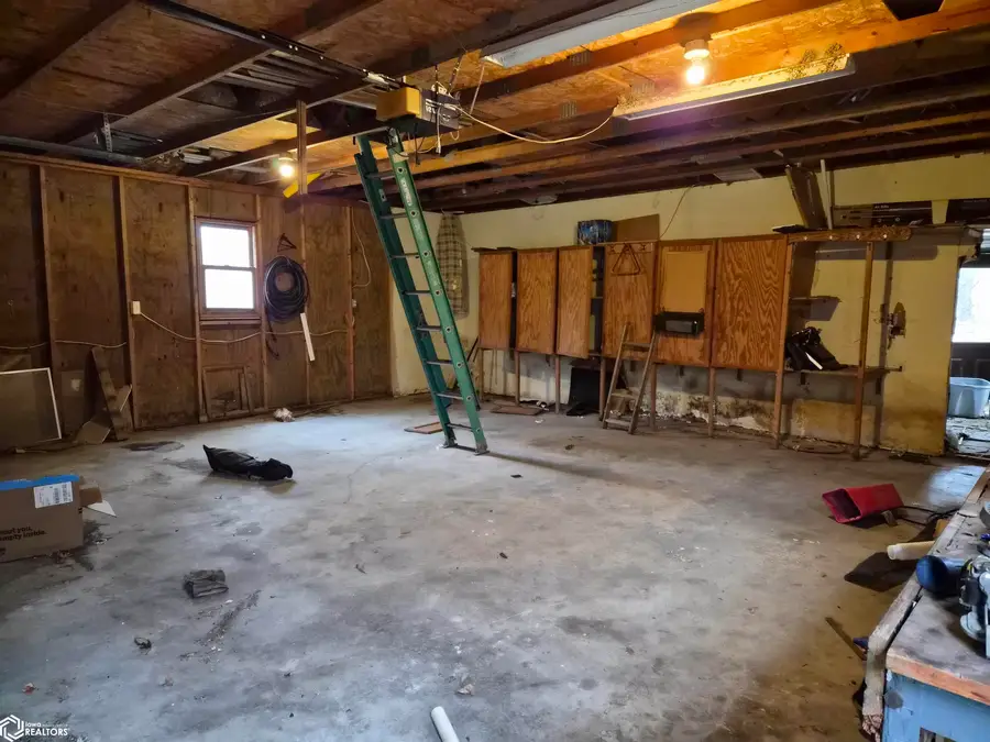 2411 255th Street, Oskaloosa, IA 52577 - Image #3