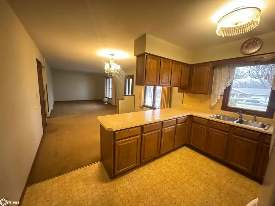 626 N 3rd Street, Centerville, IA 52544 - Image #3