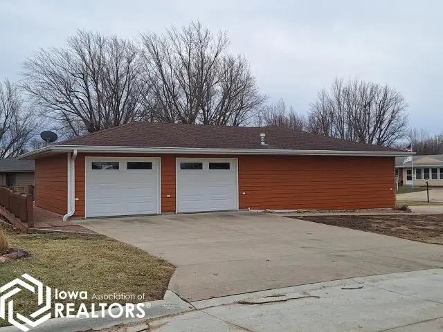 122 W Todd Terrace, Carroll, IA 51401 - Image #2
