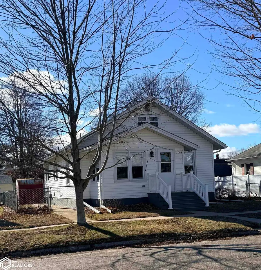 2004 Avenue G, Fort Madison, IA 52627 - Image #2