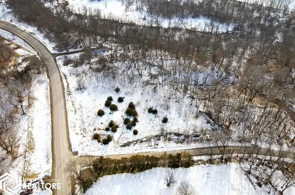 Lot 2 Ne Se, Marshalltown, IA 50158