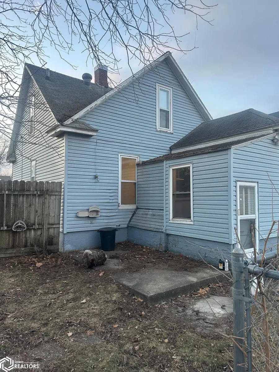 304 S Iowa Avenue, Eagle Grove, IA 50533 - Image #3