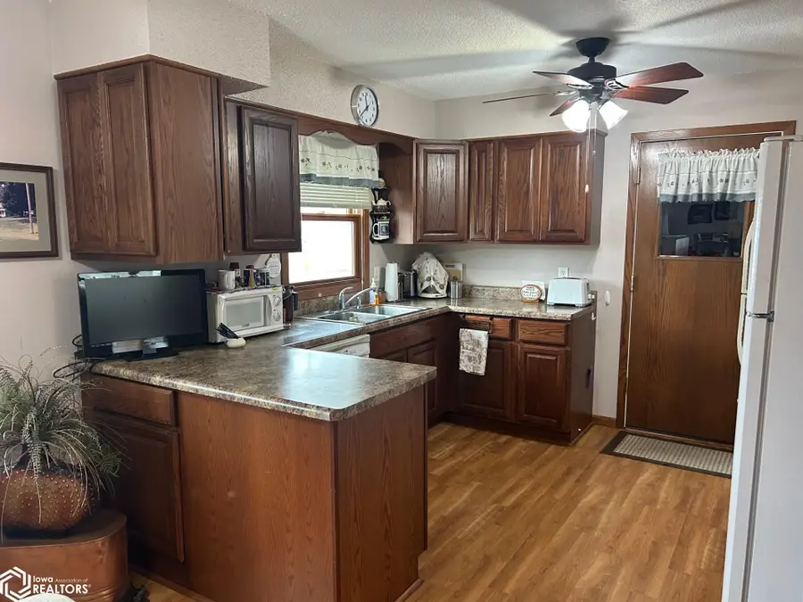 1306 SW 2nd, Eagle Grove, IA 50533-1923 - Image #2