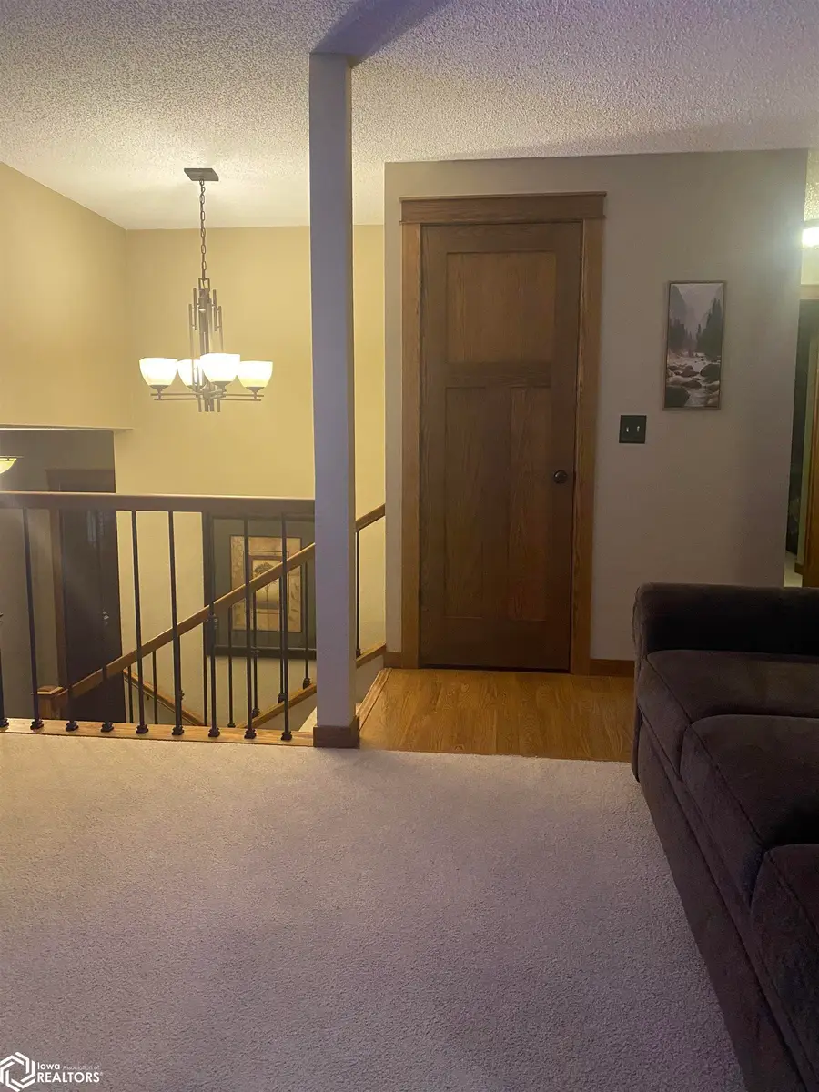 1131 15th Street Ne, Mason City, IA 50401 - Image #2