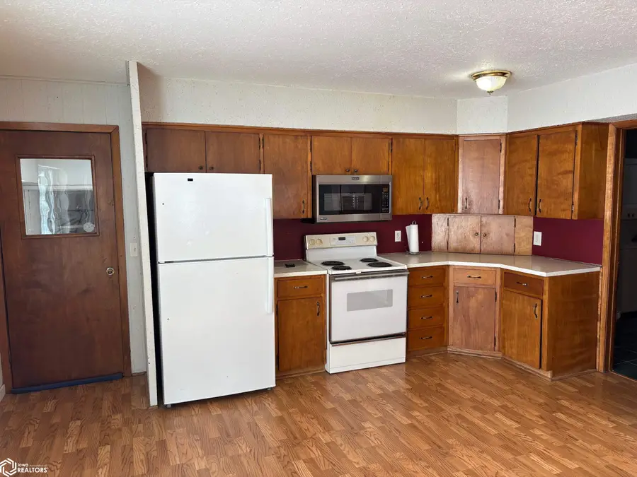 2209 Lawler Street, Emmetsburg, IA 50536 - Image #3