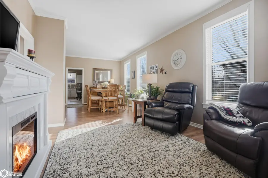 308 S Adams Street, Burlington, IA 52601 - Image #2