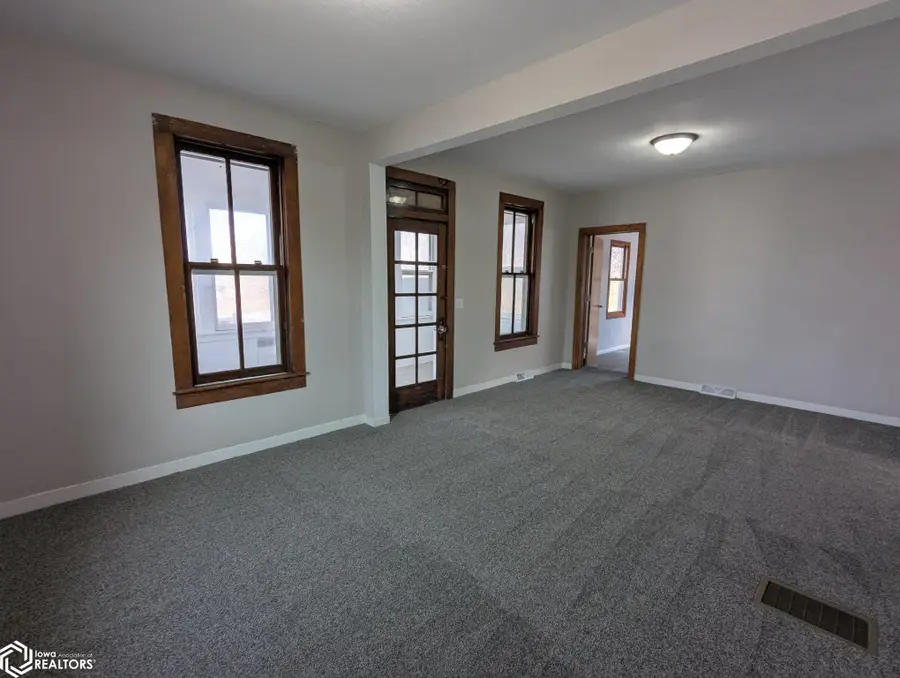 1821 Division Street, Burlington, IA 52601 - Image #2