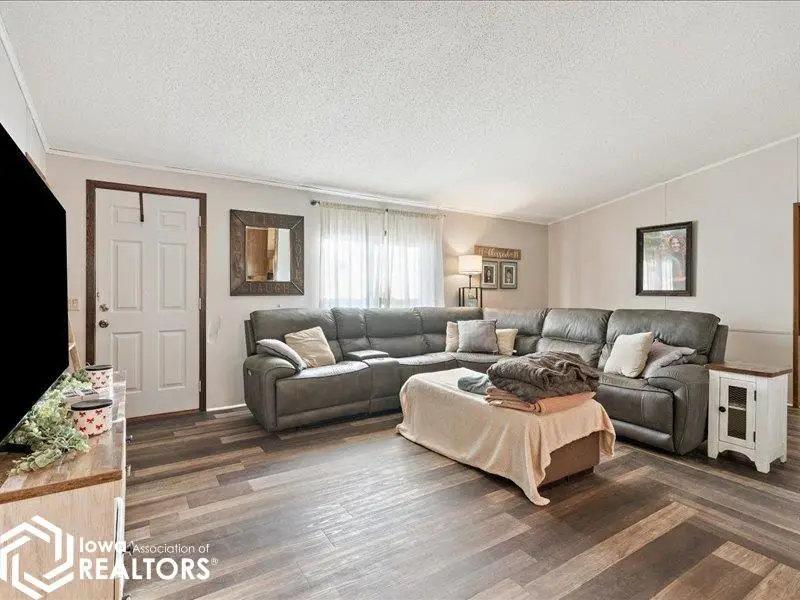 311 N Main Street, Danville, IA 52623 - Image #3