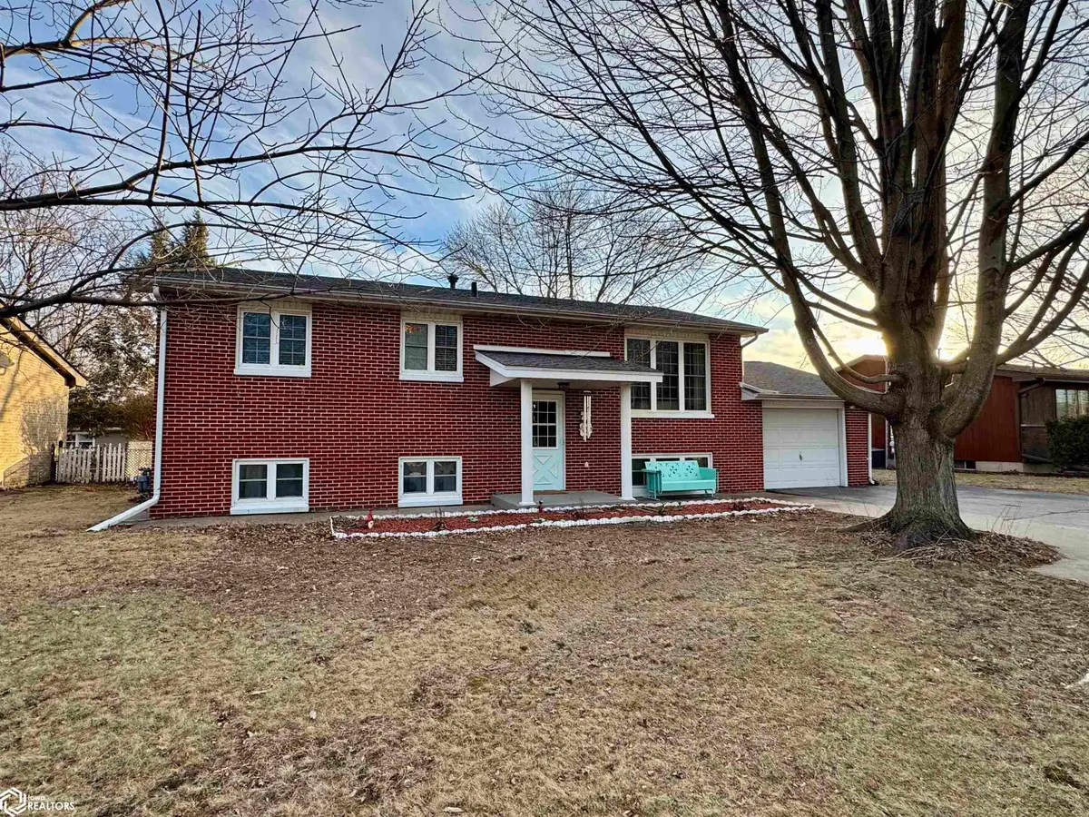 2733 Division Street, Burlington, IA 52601 - Image #1