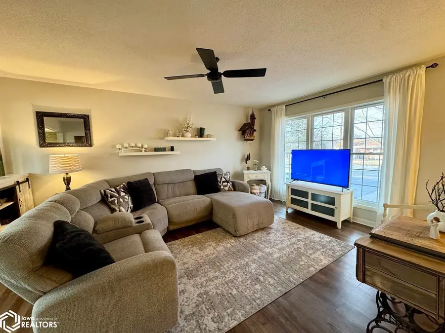 2733 Division Street, Burlington, IA 52601 - Image #3