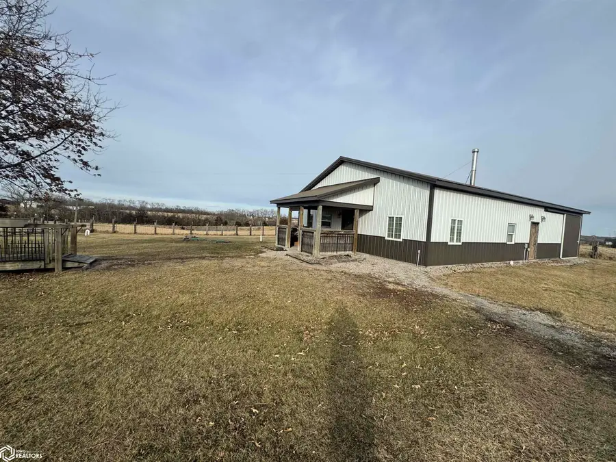 28432 203rd Avenue, Cincinnati, IA 52549 - Image #2