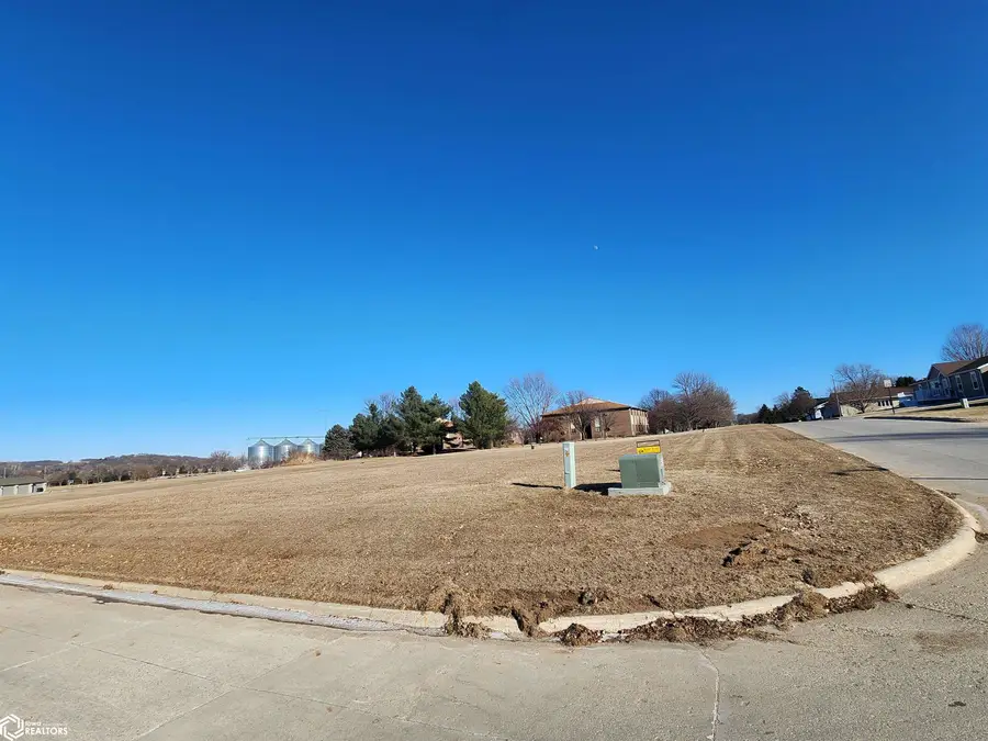 460 Pin Oak Dr, Ida Grove, IA 51445 - Image #2