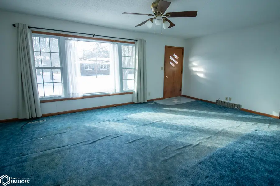 1319 Glenwood Avenue, Ottumwa, IA 52501 - Image #3