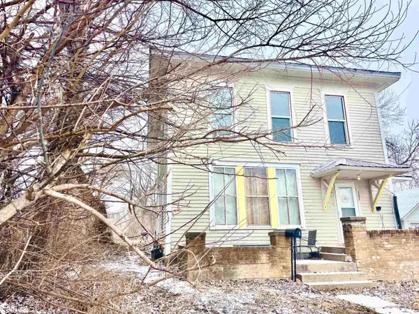 307 E Briggs Avenue, Fairfield, IA 52556