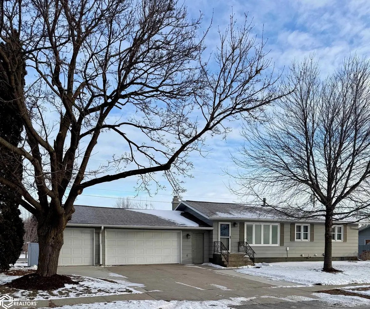 2512 Sunset Drive, Iowa Falls, IA 50126 - Image #1