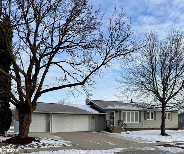 2512 Sunset Drive, Iowa Falls, IA 50126