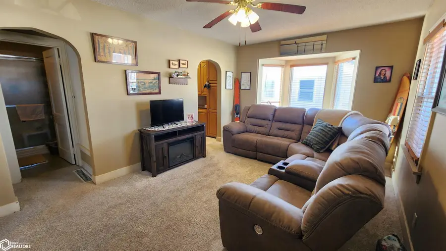 1029 1st Street Ne, Mason City, IA 50401 - Image #3